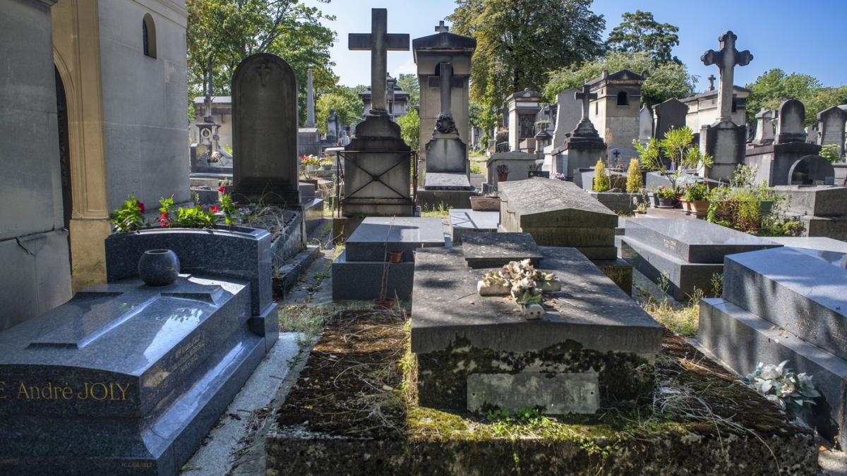 loterie bizara in paris castigatorii vor primi un loc de veci intr unul dintre cele mai faimoase cimitire