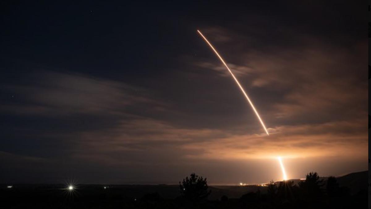 viseaza putin si trump explozii atomice in regim live cum se pot realiza teste nucleare pe viu care sunt riscurile si costurile