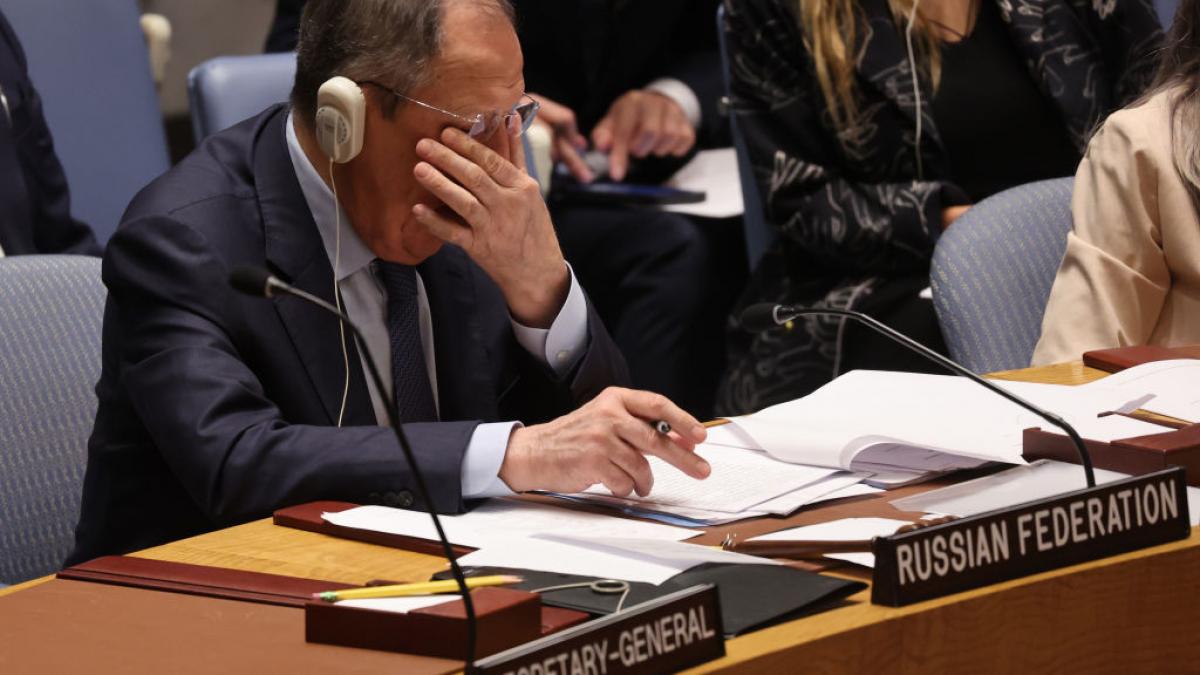 ce raspuns a dat purtatorul de cuvant al lui putin la intrebarea mai e serghei lavrov ministrul de externe al rusiei