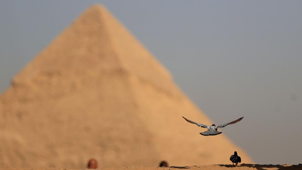 gata descoperire misterioasa sub piramidele din giza cercetatorii au detectat o structura necunoscuta in forma de l