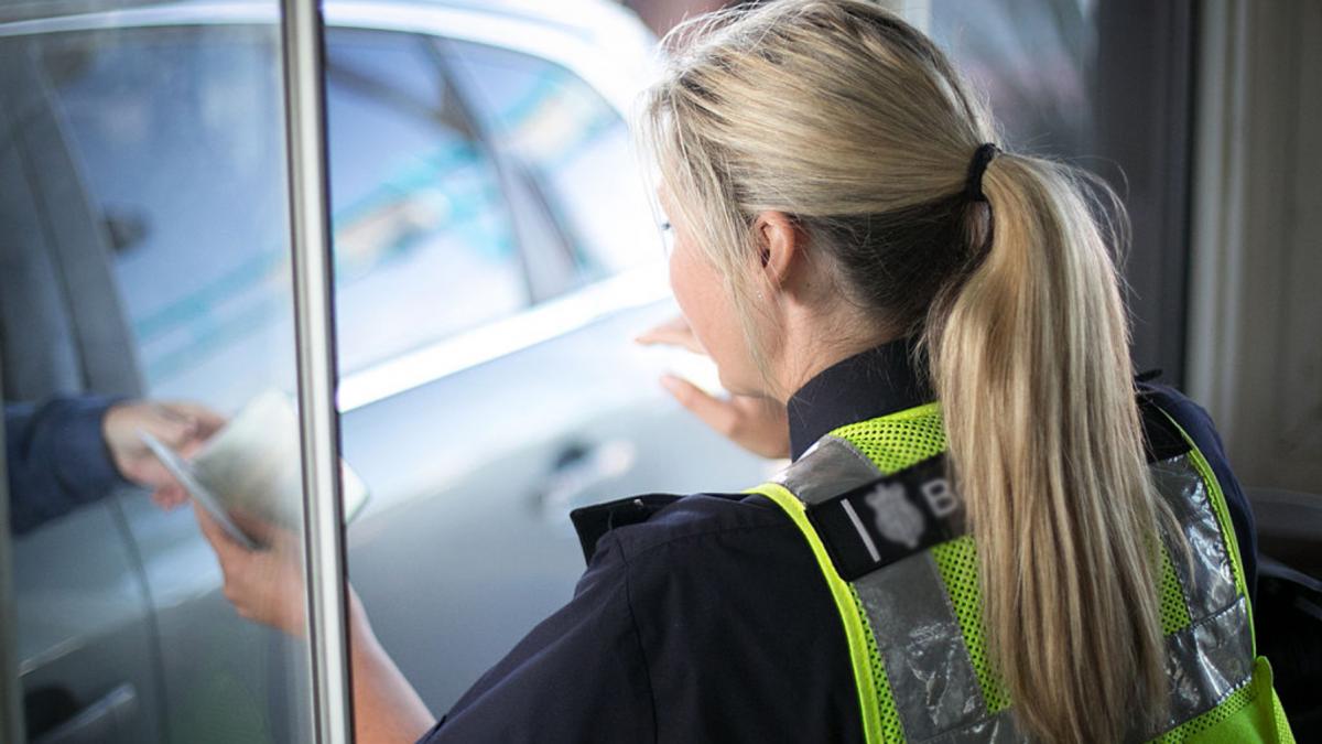 reguli mai stricte in ue de azi la acordarea de vize pentru rusi vor fi valabile pentru o singura intrare ce se mai schimba