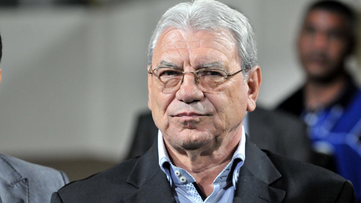 emeric ienei inmormantat cu onoruri militare la oradea la funeralii au participat 500 de oameni intre care nume mari din fotbal