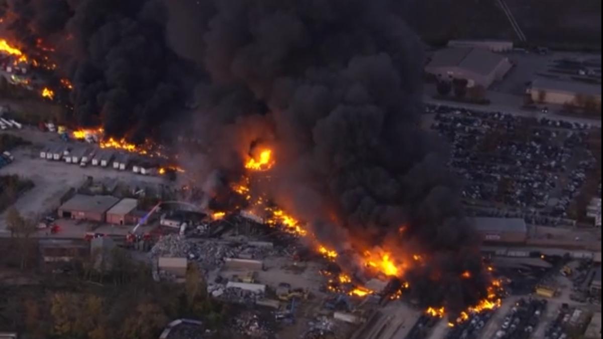 imagini socante cu avionul care s a prabusit dupa ce a pierdut motorul stang in kentucky ups si fedex suspenda unele zboruri