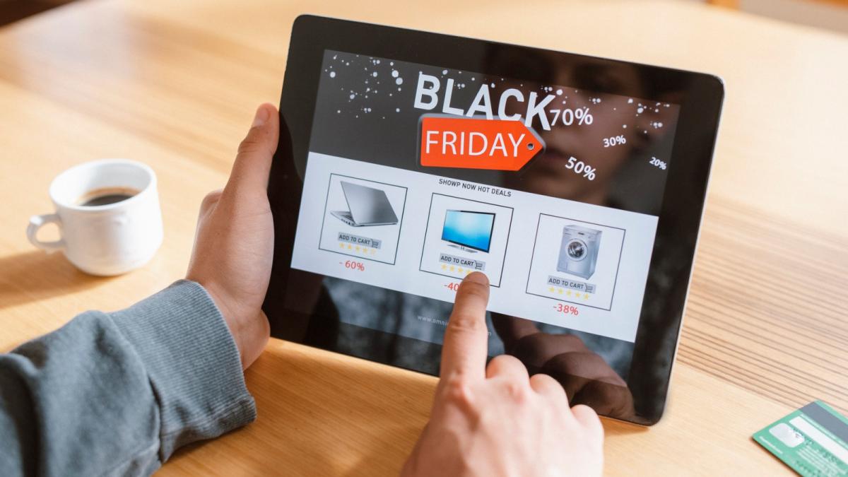 in anul austeritatii romanii au cheltuit mai mult ca niciodata de black friday un iesean a cumparat 7 lingouri de aur cu 85 000 lei