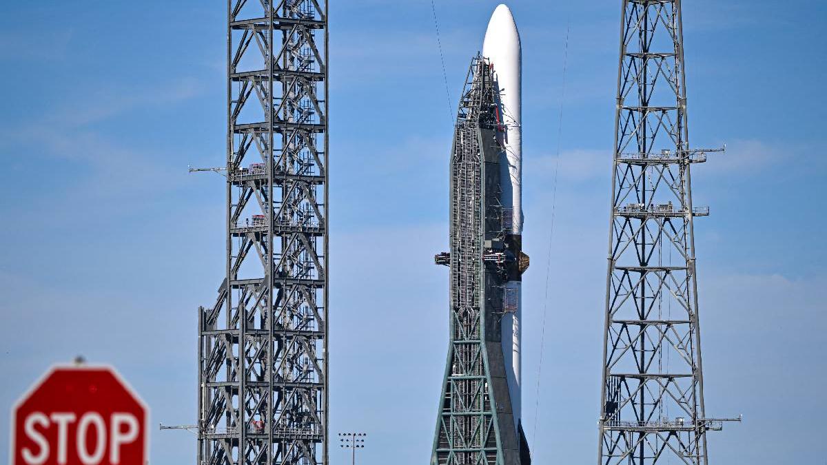 bezos isi lanseaza racheta spre marte escapade cea mai importanta misiune din istoria blue origin