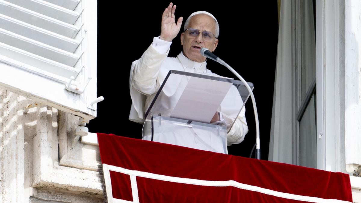 papa leon al xiv lea vorbeste despre impactul inteligentei artificiale asupra omenirii vaticanul cere o etica a algoritmilor