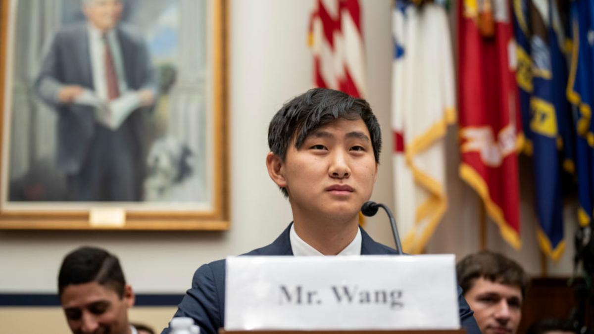 are 28 de ani iar zuckerberg l a angajat sef al laboratorului meta de superinteligenta pentru 14 miliarde de cine e alexandr wang