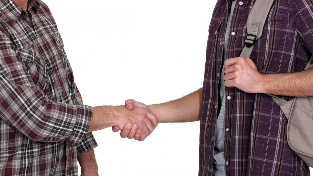 si a cautat tatal ani de zile dar l a intalnit intamplator in magazinul din cartier am ramas amandoi incremeniti