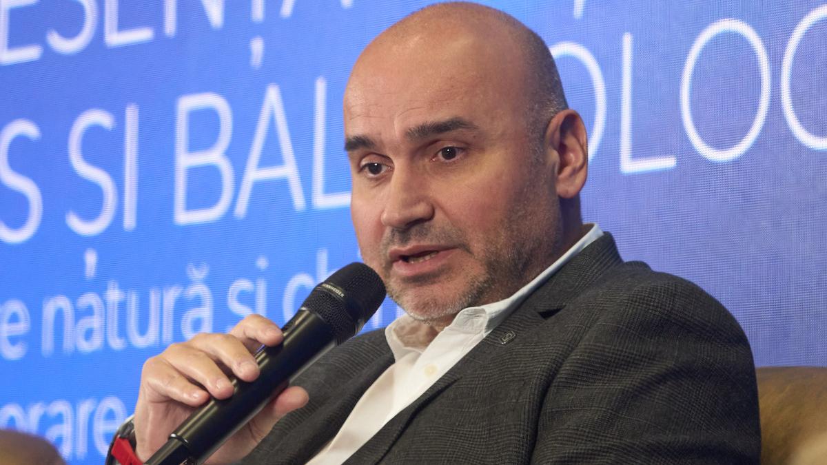 medicina viitorului discutata la longevity forum fest dr mihai baican ozonoterapia isi confirma eficienta de sute de ani