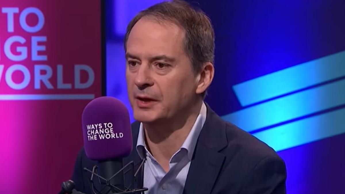 rusia il acuza pe jurnalistul christo grozev ca a orchestrat deturnarea unui mig 31 ca sa loveasca baza nato din romania