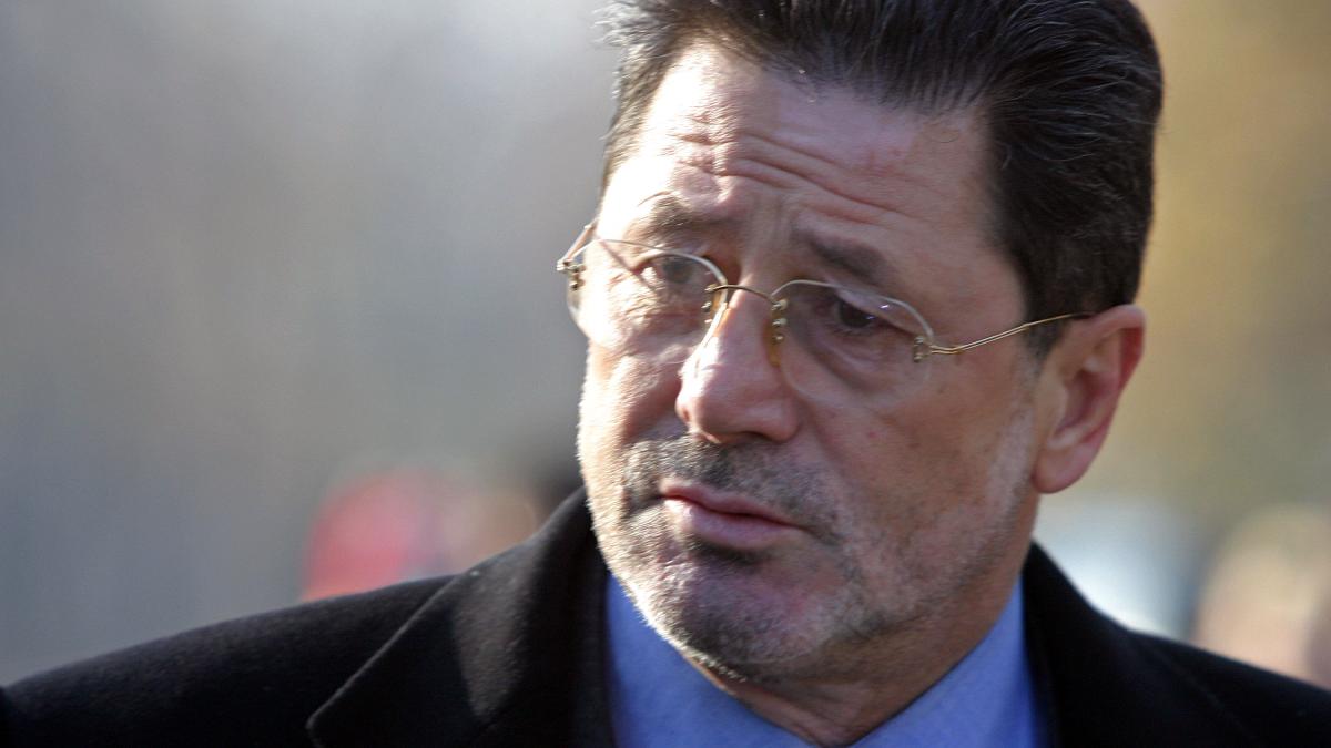 cornel dinu a fost internat la spitalul universitar cu ce probleme de sanatate se confrunta acesta