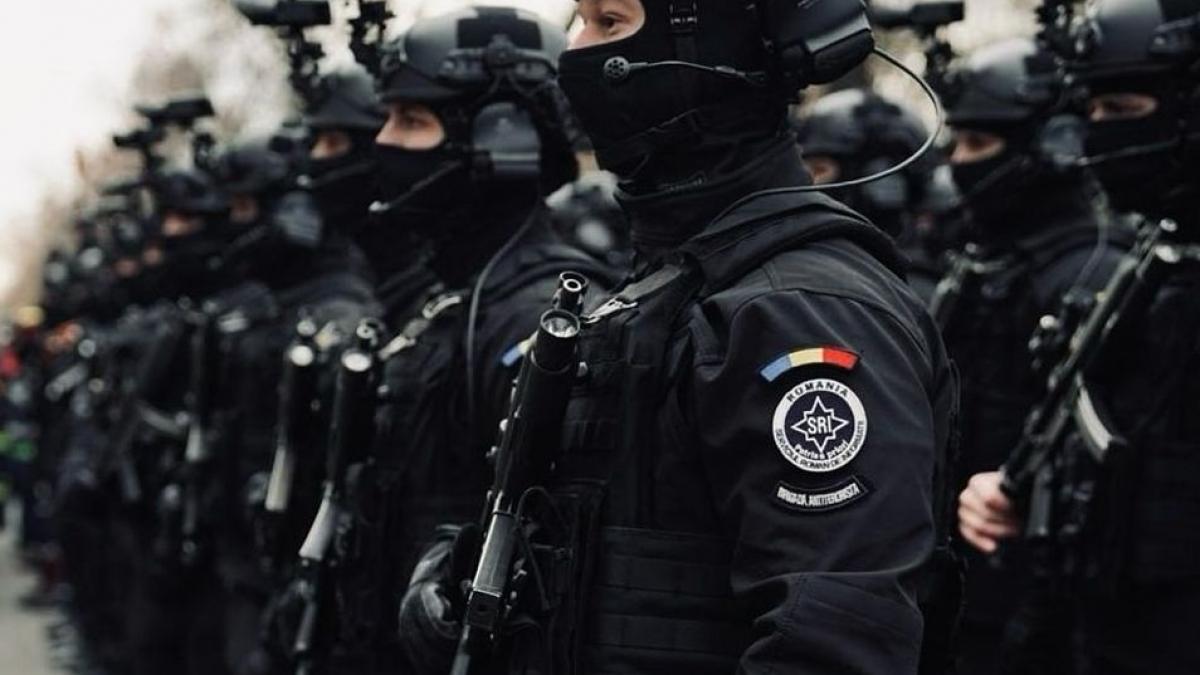 presedintele comisiei de control sri a incheiat reforma interna prin inlocuirea celor 41 de directii judetene cu 11 directii regionale