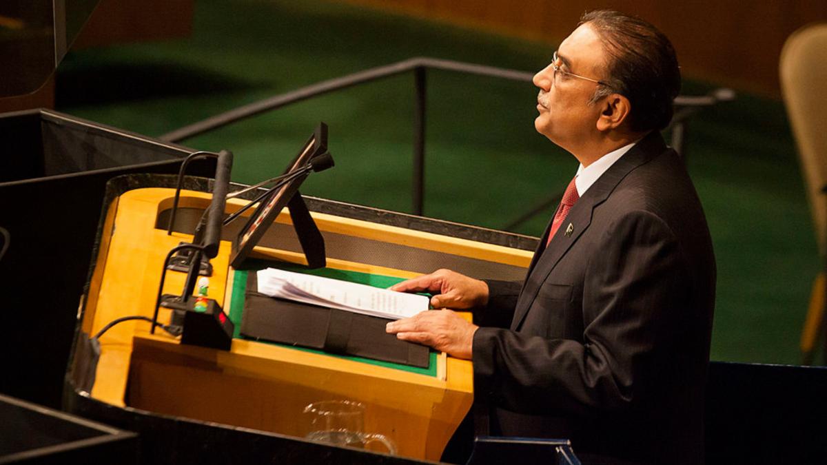 tara in care presedintele si seful armatei tocmai au obtinut imunitate pe viata putina democratie care a mai ramas va disparea