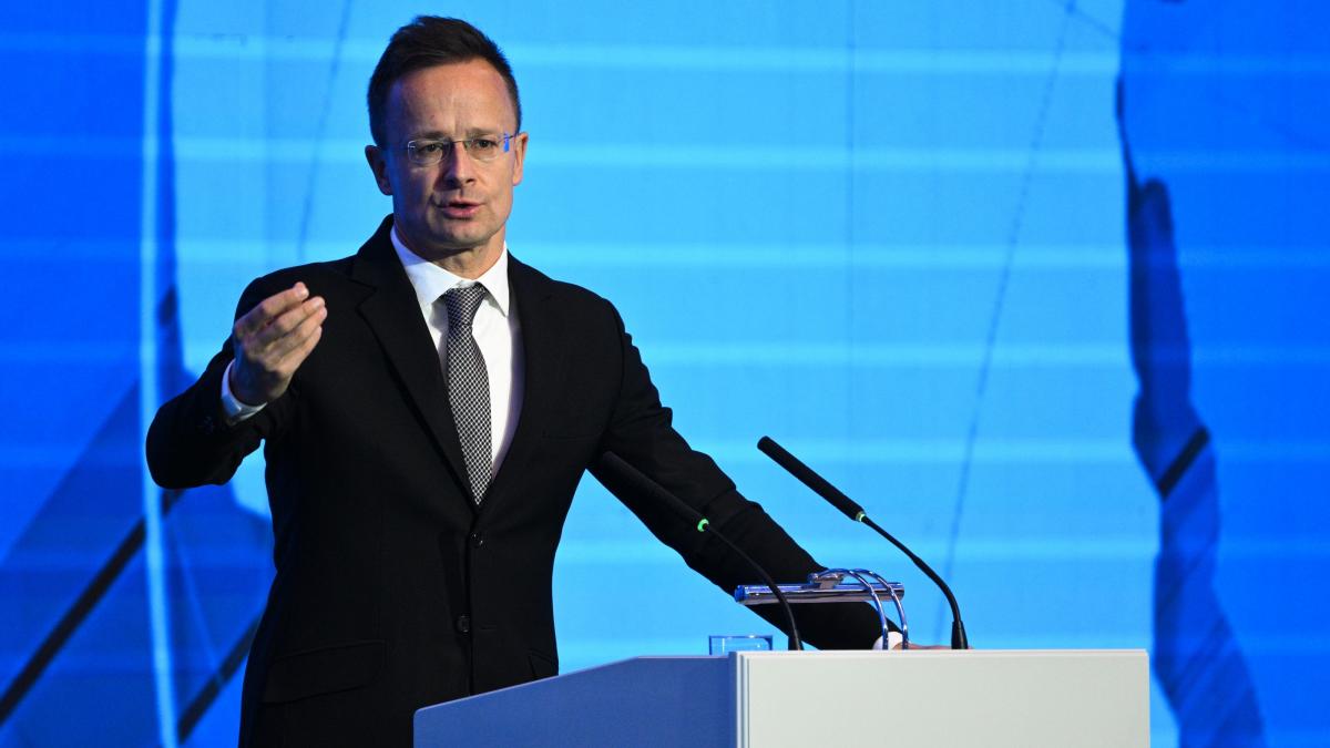 ungaria va fi scutita de la sanctiunile americane cat timp orban si trump raman in functie a spus ministrul ungar de externe