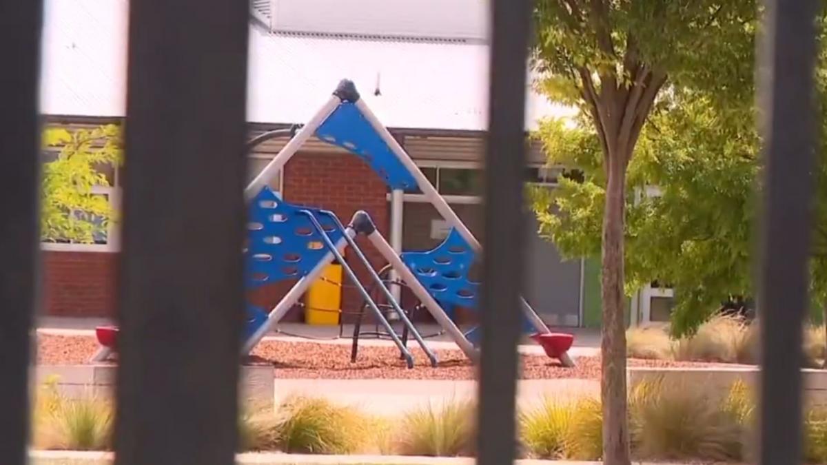 a fost gasit azbest in nisipul din gradinite si scoli doua tari au inchis zeci de unitati de invatamant legatura cu china