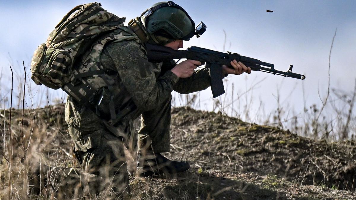 parasutisti rusi si luari de prizonieri la granita cu polonia si lituania rusia face exercitii de razboi la frontierele ue si nato