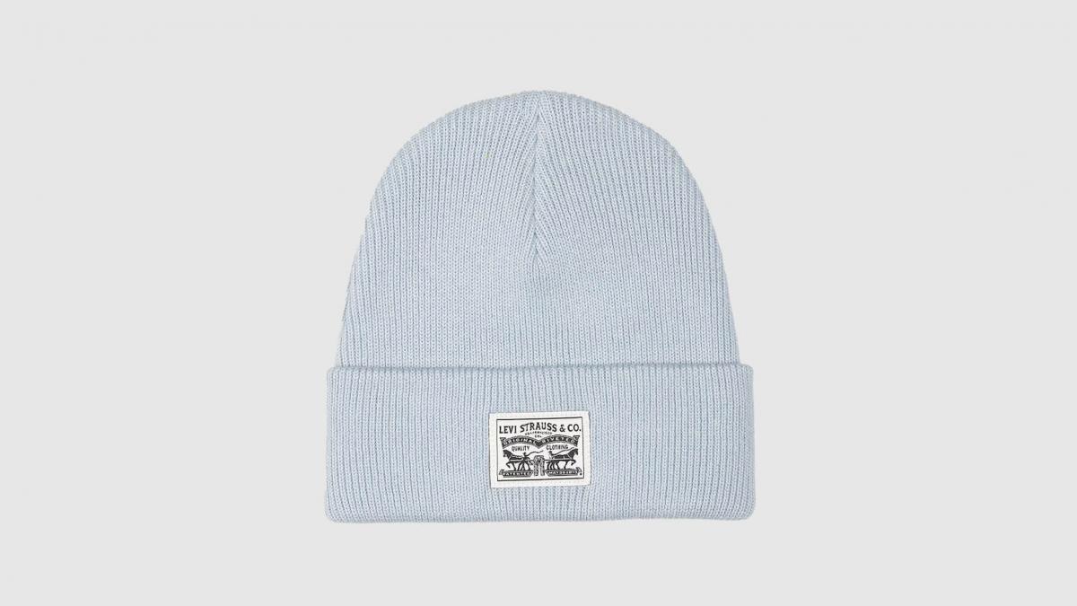 transforma ti garderoba de iarna caciuli stylish pentru femei care stiu sa fie in trend