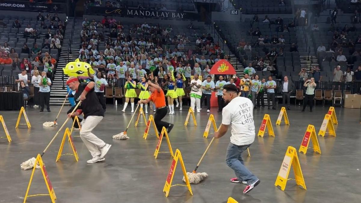 olimpiada oamenilor de serviciu cine da mai repede cu mopul si face patul perfect castiga imaginile au devenit virale