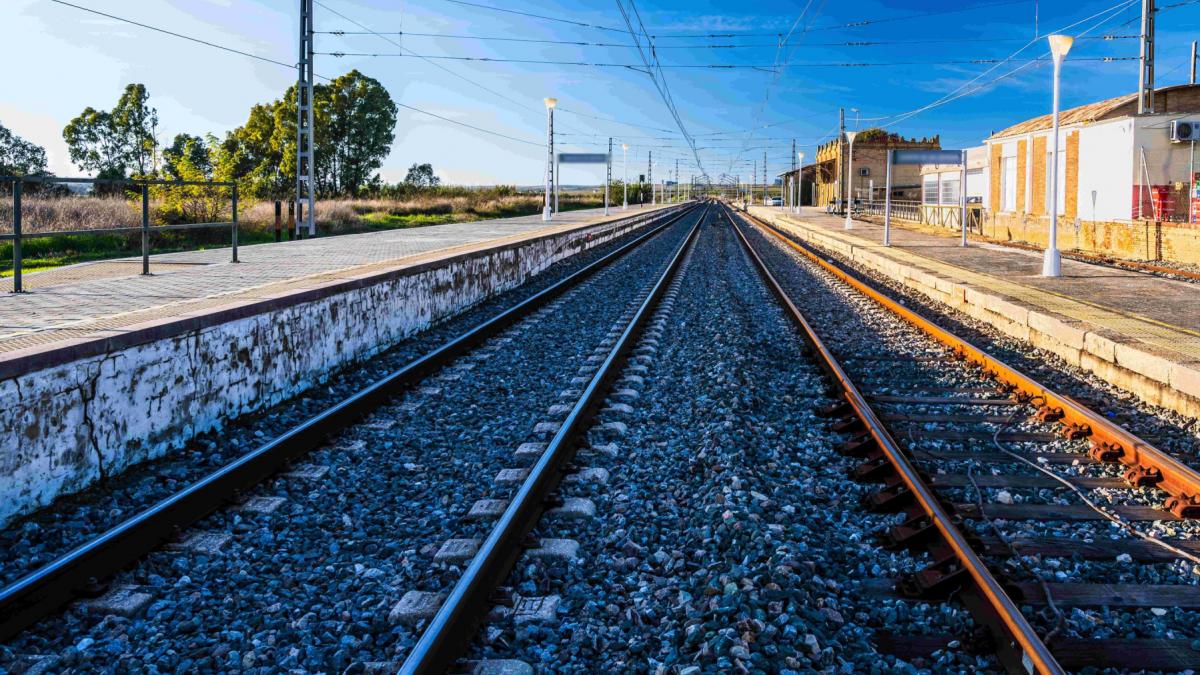 accident feroviar grav in gara din medias un barbat a fost lovit mortal de tren circulatia feroviara este oprita