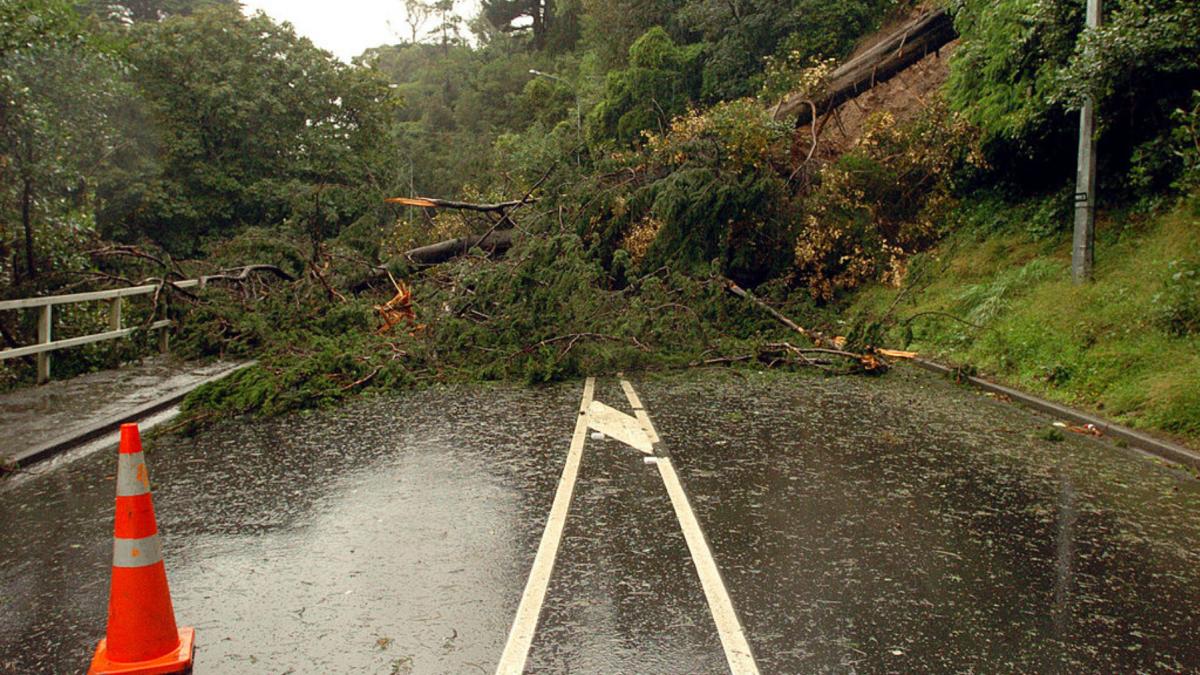 alerta meteo imediata de vant puternic cu rafale de pana la 140 km h emisa de anm ce zone sunt vizate de cod portocaliu