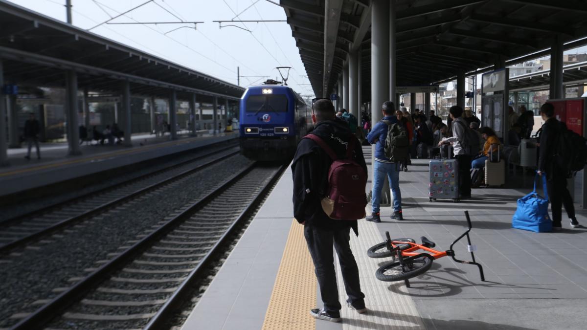 mae a emis o atentionare de calatorie pentru grecia mersul trenurilor va fi perturbat incepe o greva generala in transportul feroviar