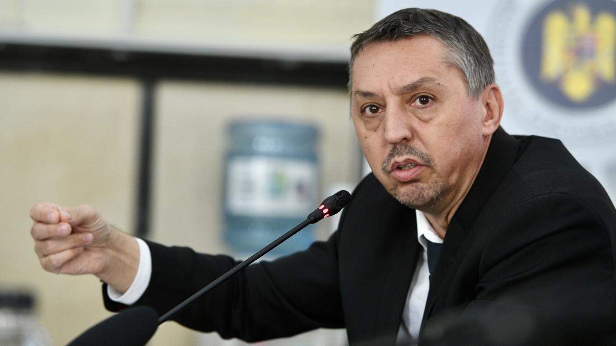 ministrul educatiei despre taieri de salarii astept solidaritate din partea guvernului in educatie s au facut taieri in pachetul 1