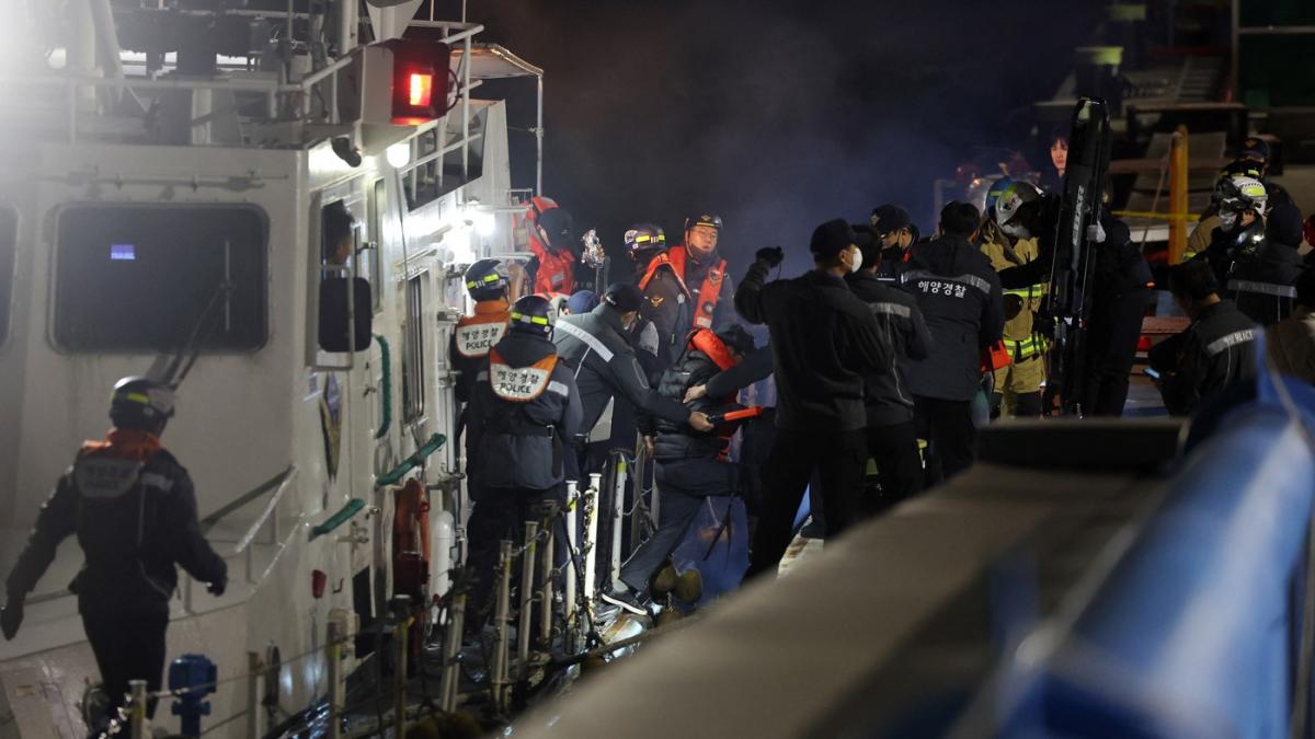 descoperire socanta in cazul feribotului esuat pe stanci cu sute de oameni la bord timonierul vorbea la telefon in momentul impactului