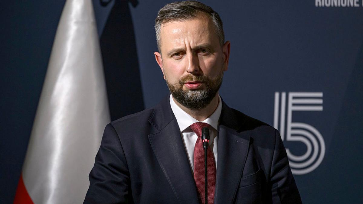 polonia acuza rusia ca a orchestrat un atac premeditat asupra ambasadorului sau mai multi rusi l ar fi agresat fizic pe diplomat