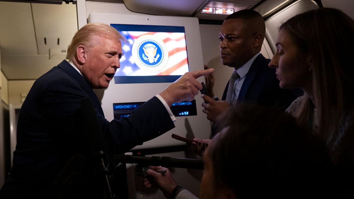 casa alba explicatie bizara pentru derapajul lui trump faptul ca a numit o jurnalista purcica arata onestitatea lui fata de presa