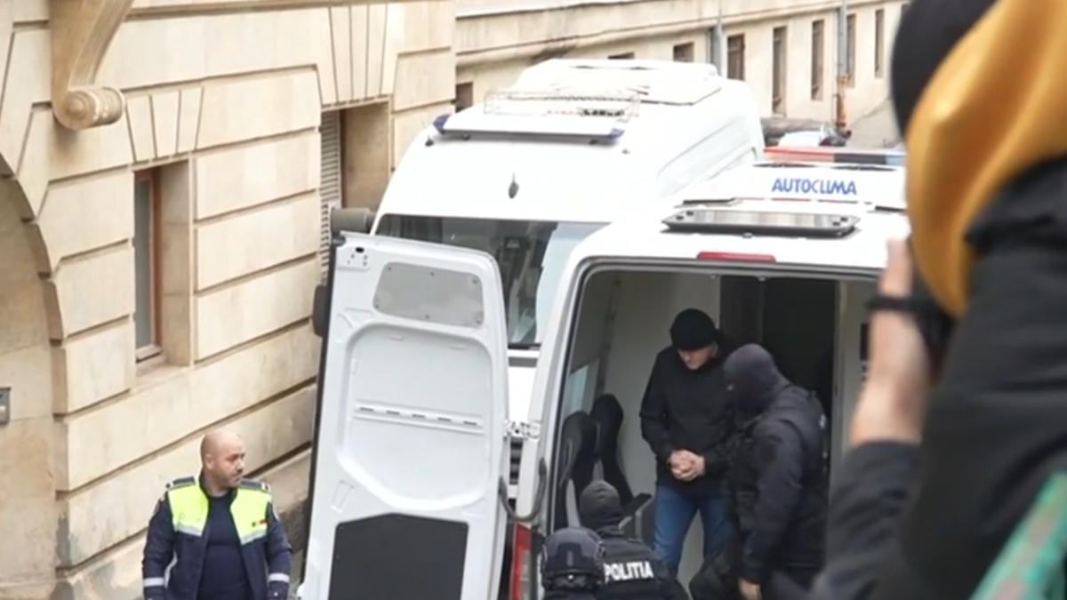 horatiu potra fiul si nepotul lui au fost adusi cu catuse la curtea de apel bucuresti mercenarul va fi audiat