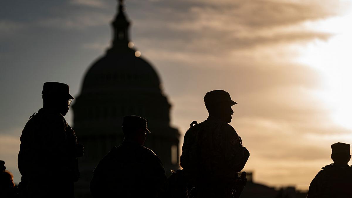 o judecatoare ordona retragerea garzii nationale desfasurate de trump la new york totusi trupele nu vor parasi capitala americana