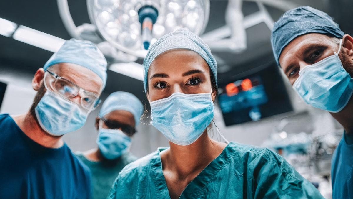 de ce finalul de an e cel mai bun moment pentru o asigurare medicala privata avantaje fiscale predictibilitate si planificare