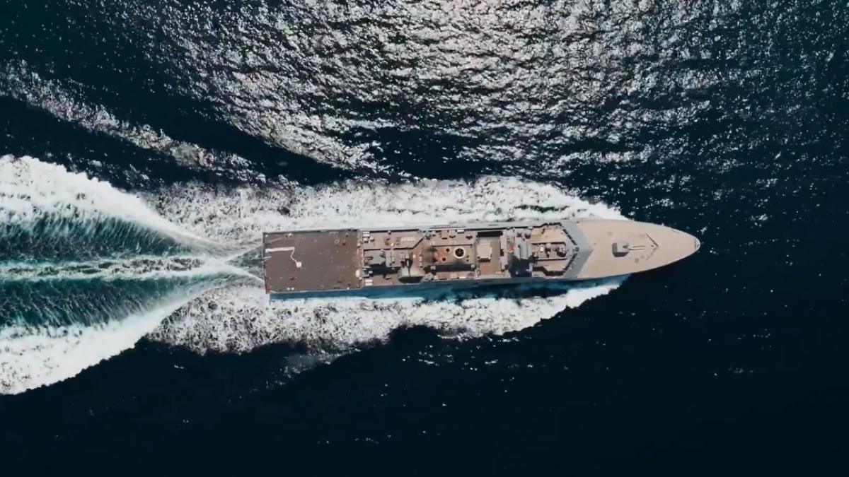 moscova isi intensifica activitatea navala in canalul manecii marina britanica a interceptat o corveta si un petrolier rusesti