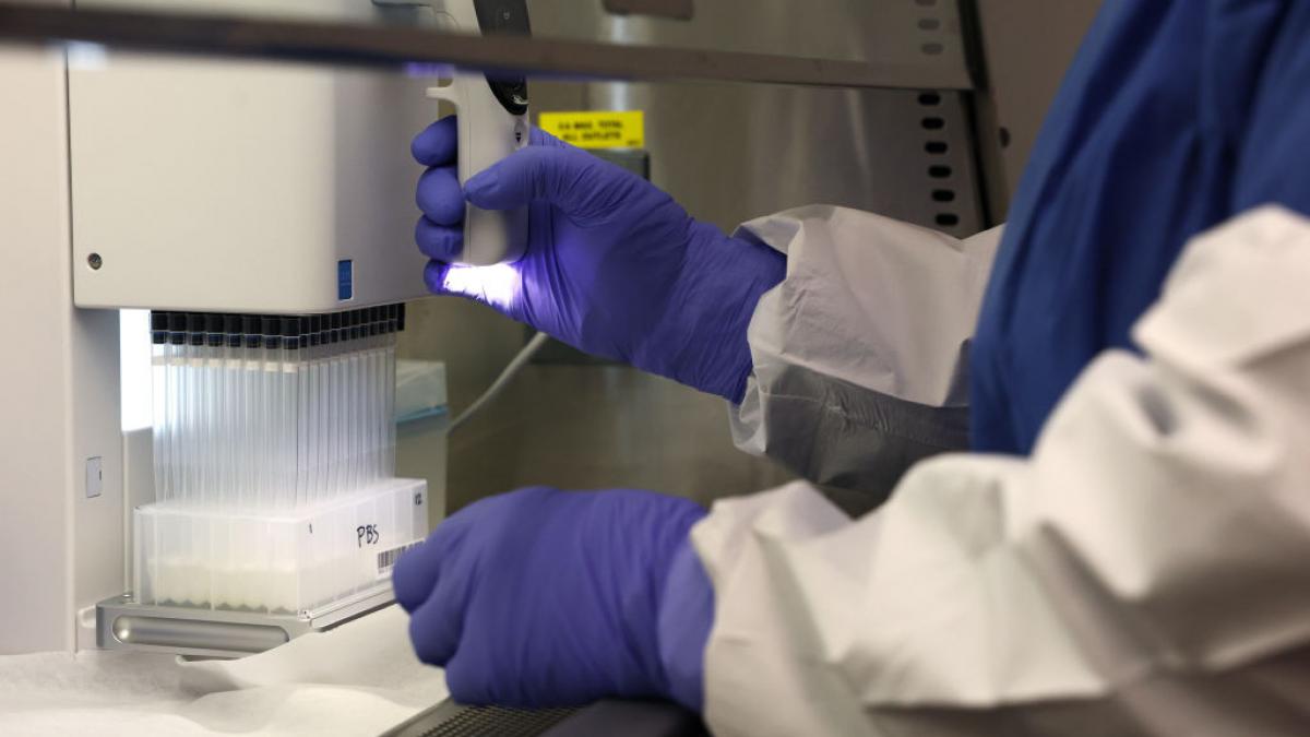 un baietel cu sindromul hunter a devenit prima persoana din lume care raspunde la un tratament revolutionar pentru aceasta boala rara