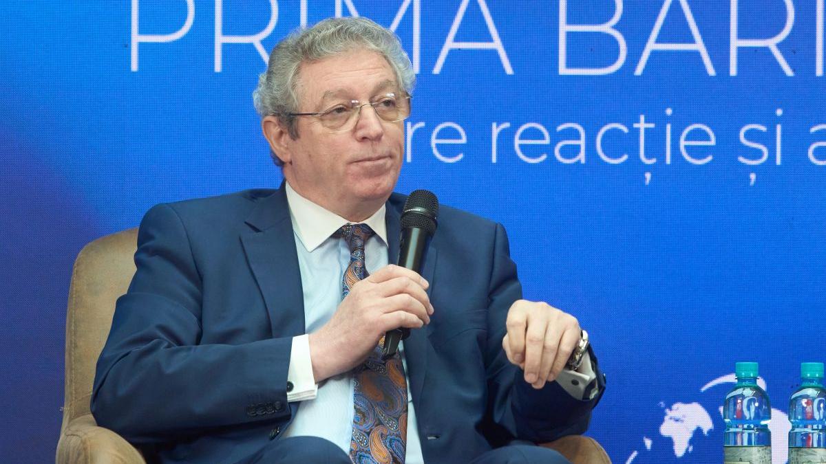 adrian streinu cercel avertizeaza doar vaccinarea persoanelor la risc nu este suficienta