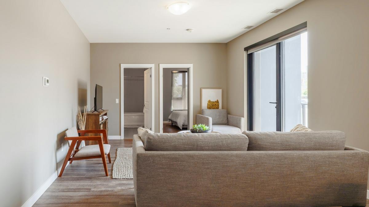 ce nuanta ar trebui sa aiba usile de interior in functie de culoarea pardoselii si cea a peretilor