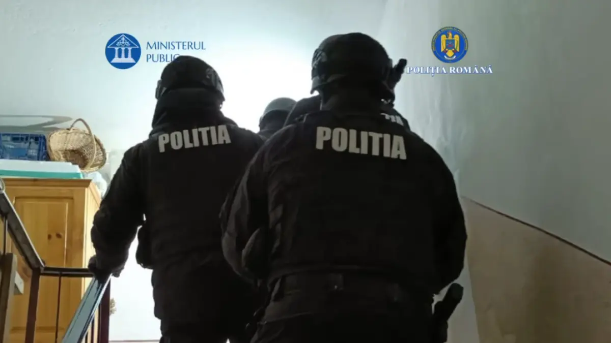 fabrica de documente false pentru persoane din rusia ucraina r moldova perchezitii in suceava sunt vizati functionari si primari