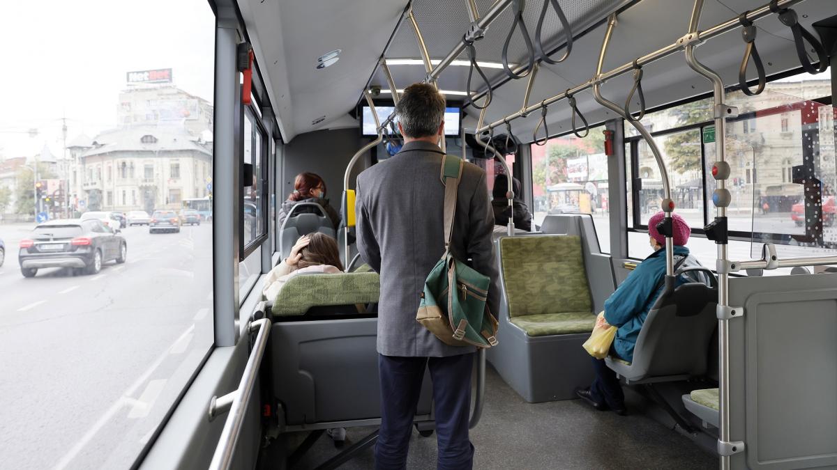 liniile 63 385 si n101 vor fi deviate pentru desfasurarea editiei a 18 a a targului de craciun bucuresti