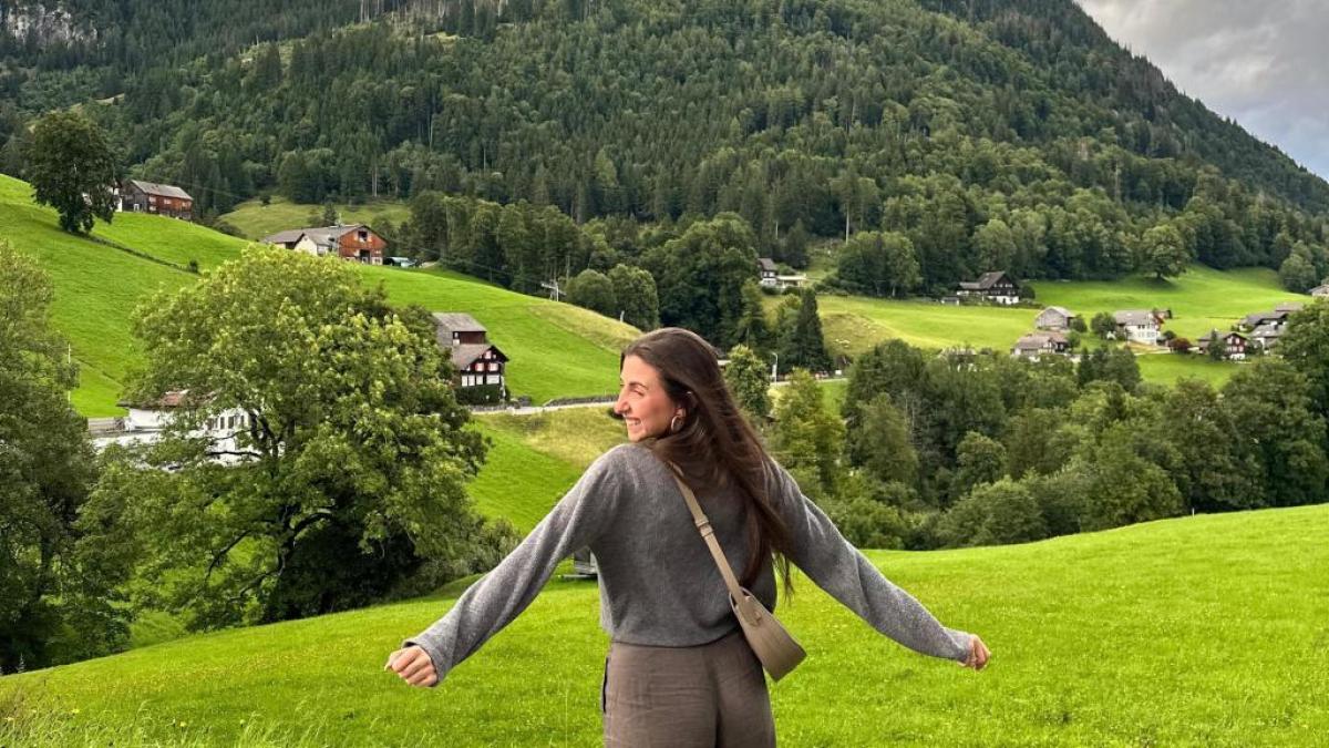 pun deoparte chiar si 2 000 de euro pe luna la 24 de ani o tanara a lasat spania pentru elvetia unde si a gasit un job de bona