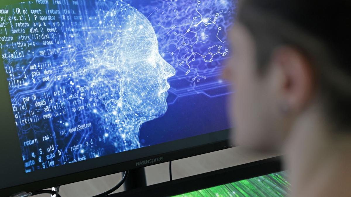 un gigant din it urmeaza sa concedieze 6 000 de oameni ii va inlocui cu inteligenta artificiala