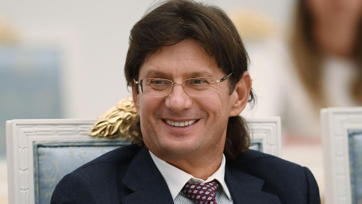 unul dintre confondatorii lukoil si a vandut actiunile la compania petroliera pentru 7 miliarde de dolari cine este leonid fedun