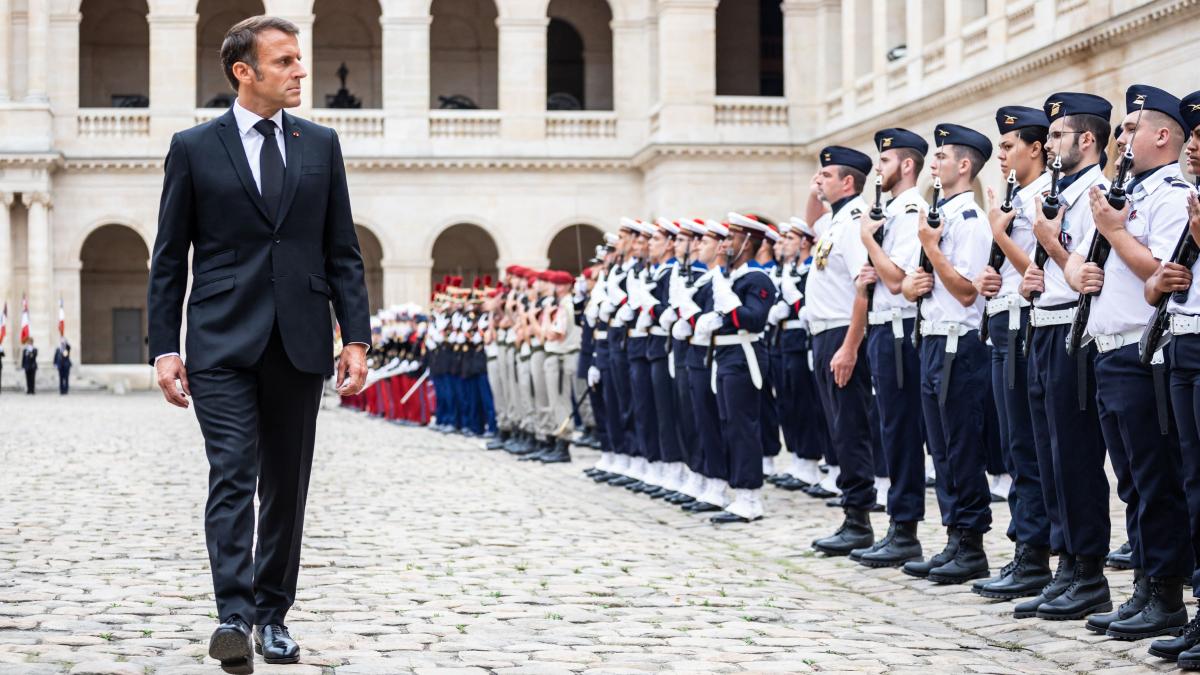 franta introduce un nou serviciu militar voluntar pentru tineri macron anunta recrutari masive avem nevoie de mobilizare