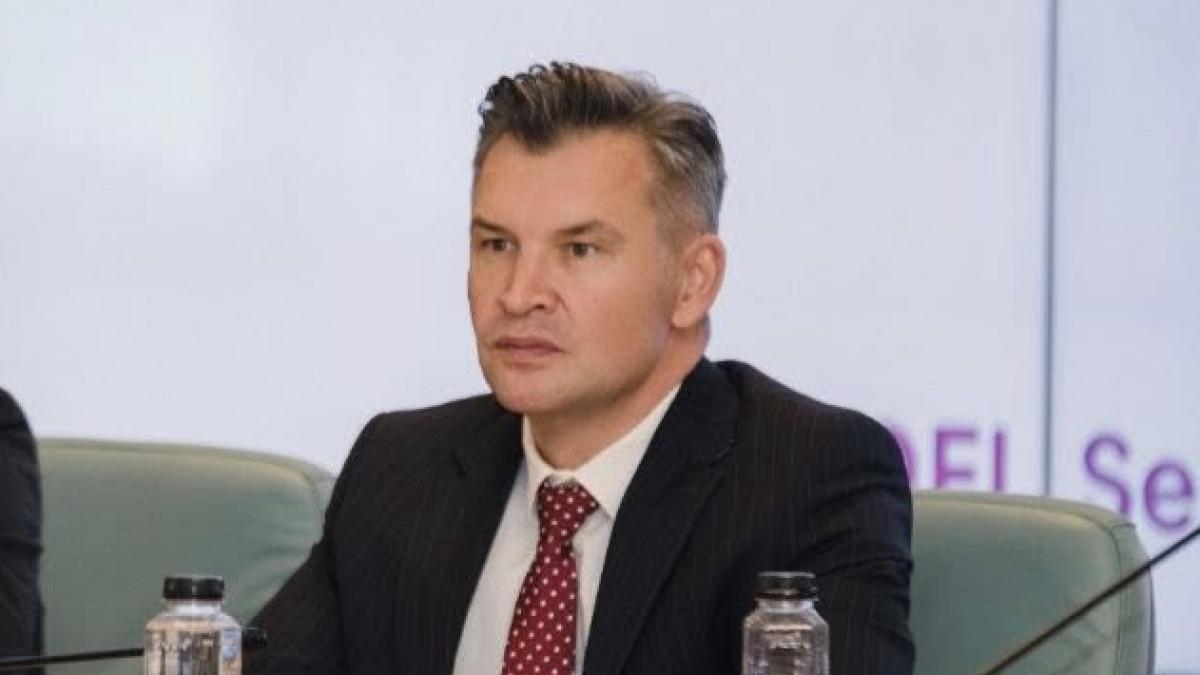 ionut stroe ii cere lui nicusor dan sa sesizeze ccr pentru legea cotei minime de sportivi romani in competitiile nationale