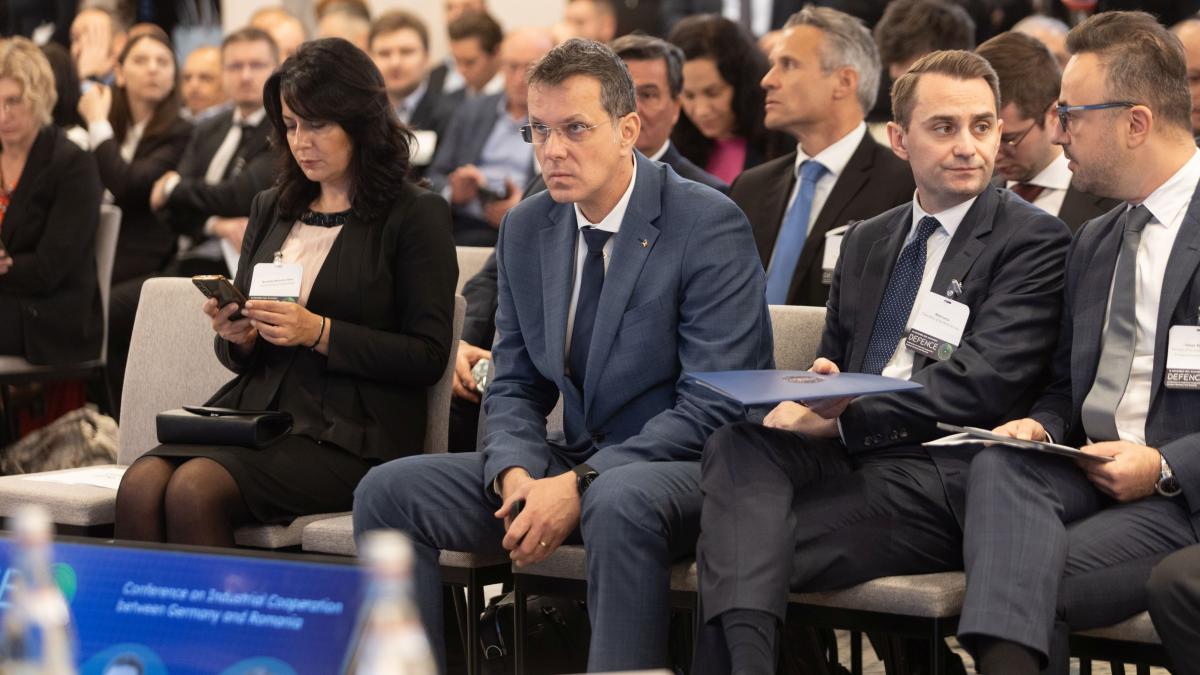 mosteanu isi publica diploma de licenta dupa ce universitatea trecuta in primul cv din 2016 spune ca nu a fost niciodata student acolo