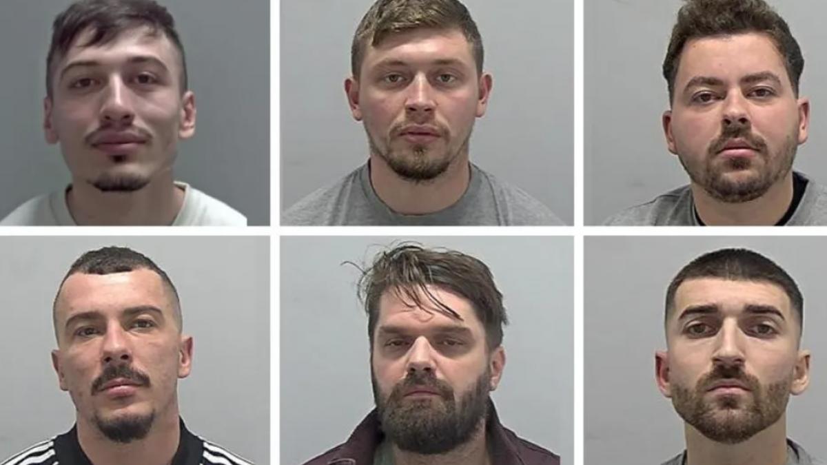 niste romani au descoperit cum sa fure banii din bancomatele din uk politistii au gasit ceva surprinzator la ei acasa in romania