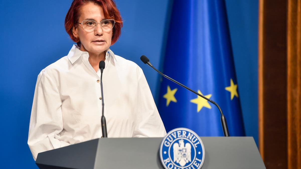 scandalul cv ului ministrului mosteanu dogioiu si a publicat preventiv diploma de licenta pe facebook