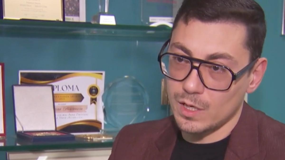 trei tineri antreprenori romani au creat agenti ai care reduc timpul pierdut in companii imi ia sub 30 de secunde sa mi fac un cv