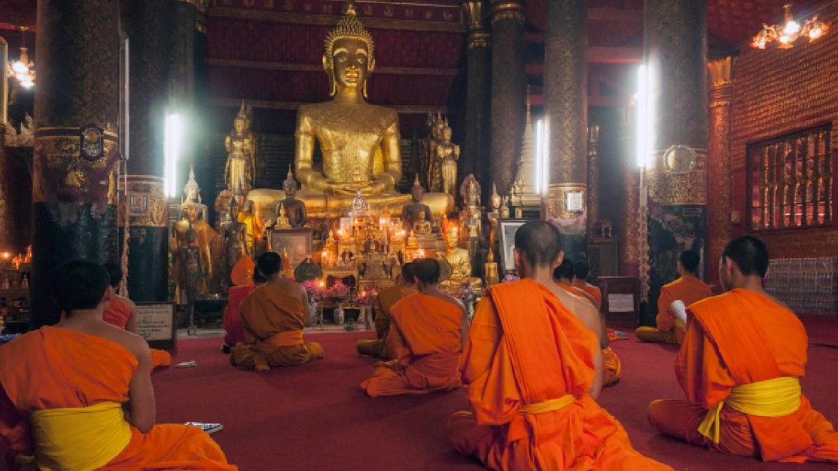 ascensiunea periculoasa a extremismului budist cand calugarii parasesc nirvana pentru putere