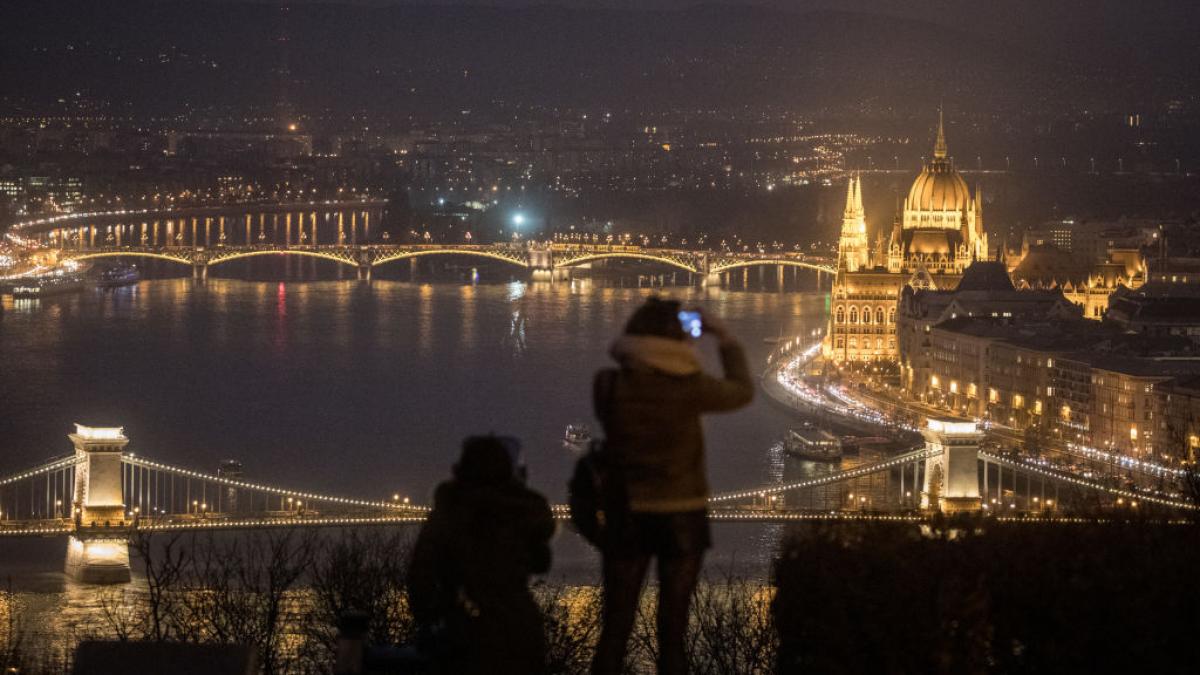 hollywood ul de pe dunare e in pericol din cauza tarifelor lui trump este ca un meteorit care se indreapta spre pamant