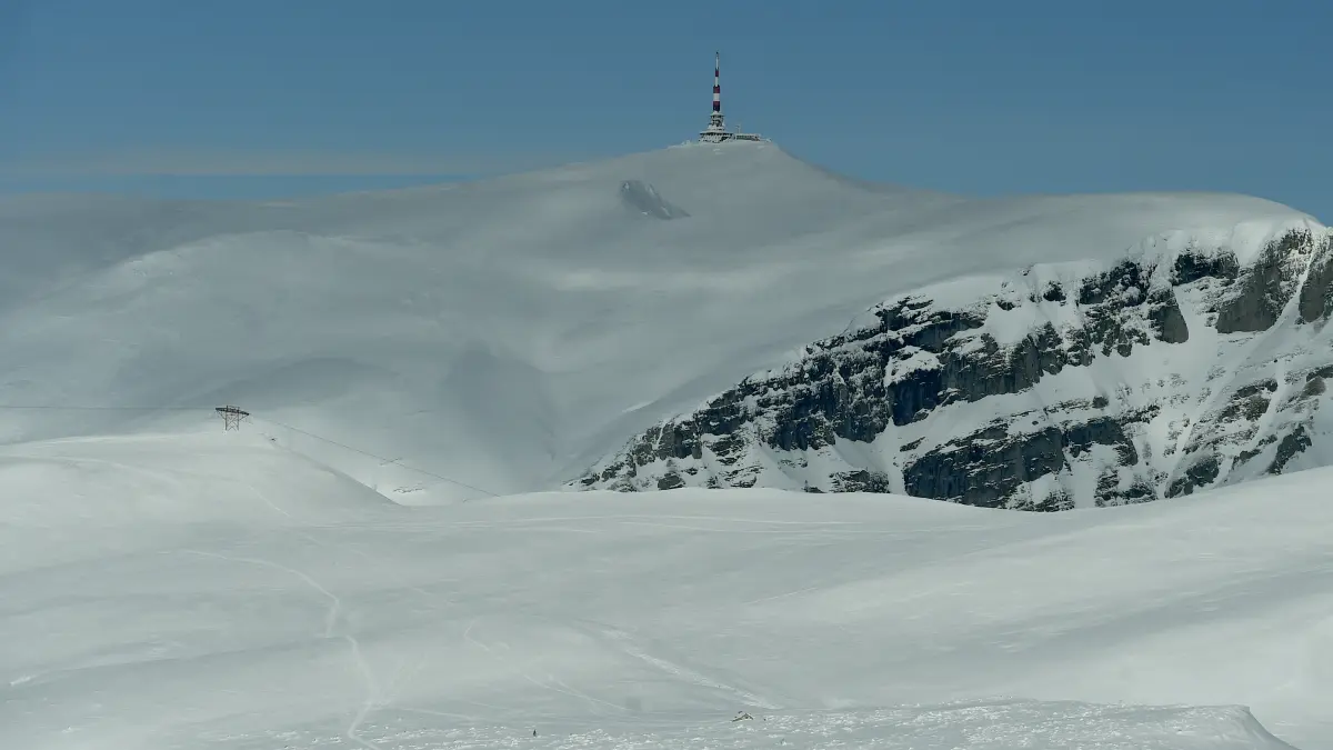 risc insemnat de avalanse in muntii bucegi fagaras si parang sureanu avertismentul meterologilor